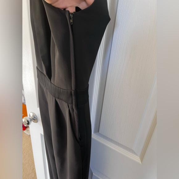 🌹 3 for $25 🛍️ H&M Black Sleeveless Tuxedo Jumpsuit - Picture 8 of 13
